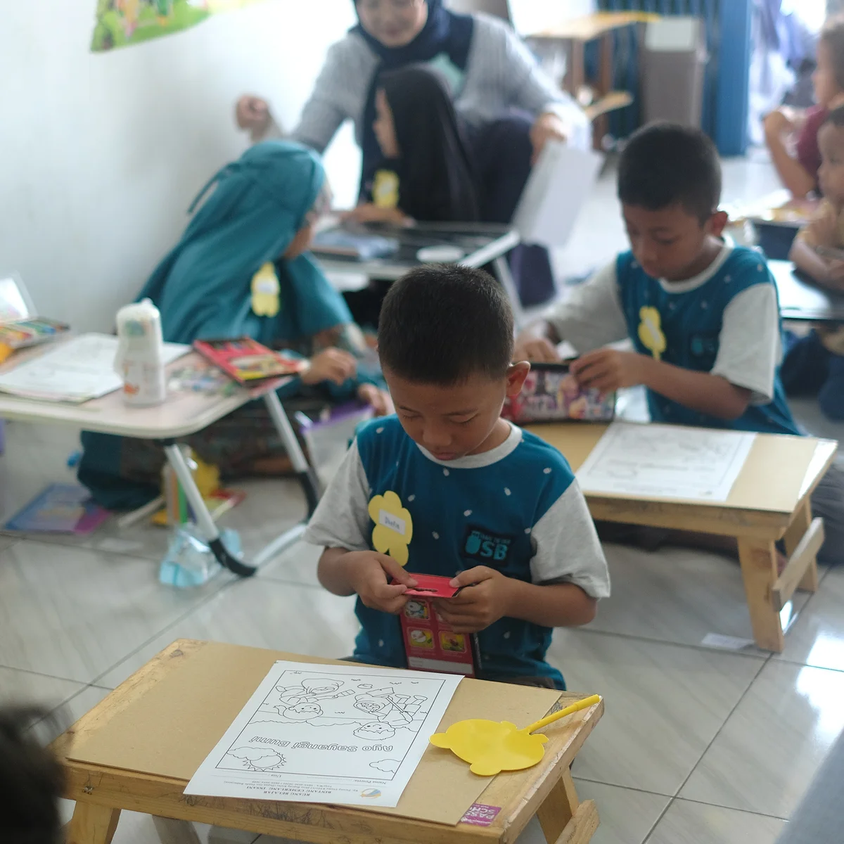 Para pemenang Lomba Mewarnai BCI